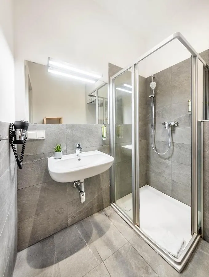 Jimmy'S Apartments Emerald Viyana Apart Otel